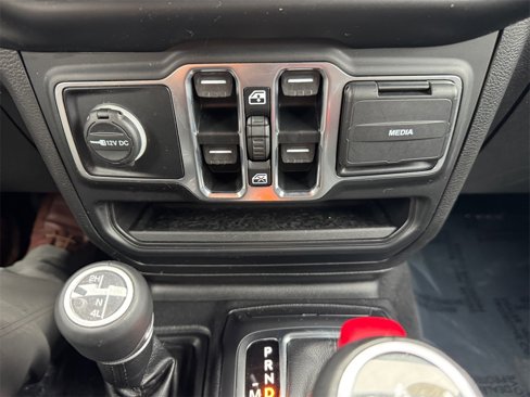 Used 2021 Jeep Wrangler Unlimited Sahara image 23