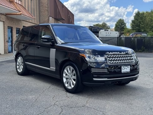 Used 2017 Land Rover Range Rover HSE image 9