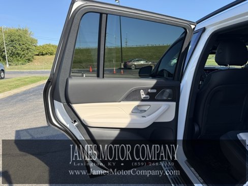 New 2026 Mercedes-Benz GLS 63 AMG 4MATIC image 17
