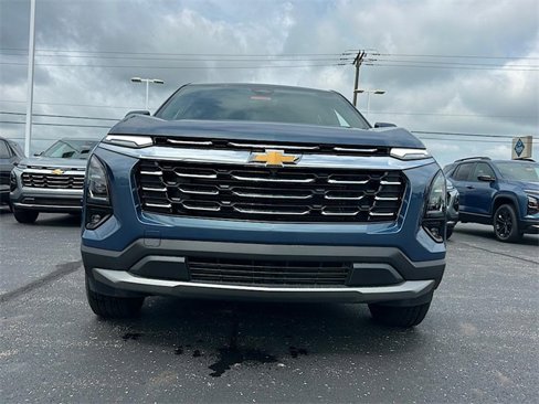 New 2026 Chevrolet Equinox LT w/ Convenience Package II image 2