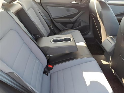 New 2026 Volkswagen Jetta SE image 9