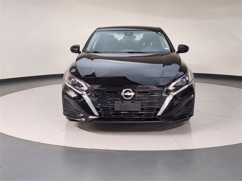 Used 2024 Nissan Altima 2.5 SV image 9