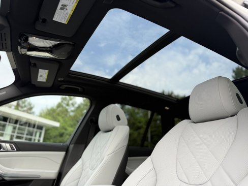 New 2026 BMW X5 sDrive40i image 15