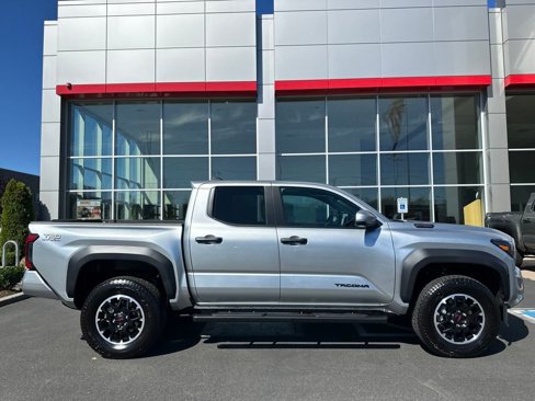 Certified 2024 Toyota Tacoma TRD Off-Road image 2