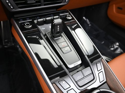 Certified 2025 Porsche 911 Carrera image 23
