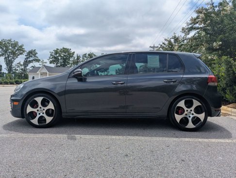 Used 2011 Volkswagen Golf 4-Door image 6