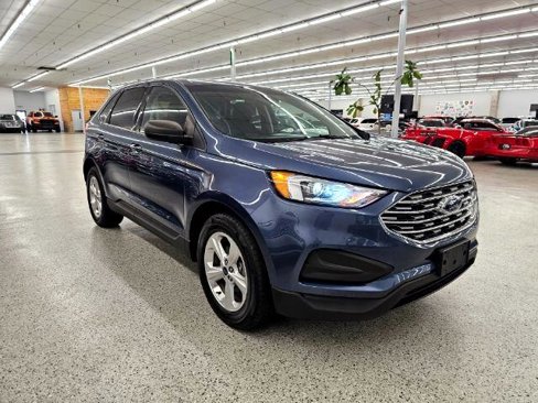 Used 2019 Ford Edge SE image 3