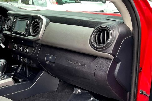 Used 2019 Toyota Tacoma SR5 image 15