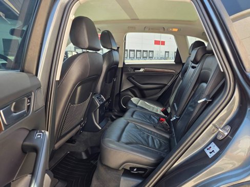 Used 2016 Audi Q5 2.0T Premium Plus w/ Technology Package image 11