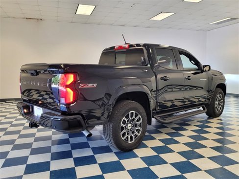 Used 2024 Chevrolet Colorado Z71 w/ Z71 Convenience Package 2 image 9