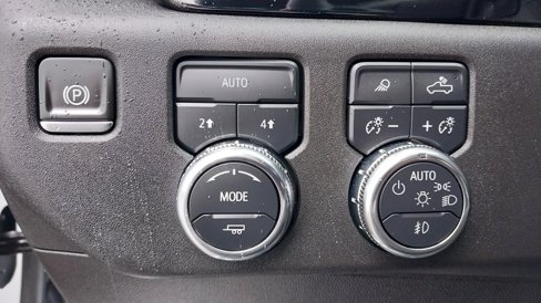 Used 2025 GMC Sierra 1500 SLT image 29