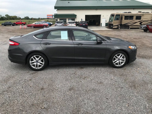 Used 2015 Ford Fusion SE image 10