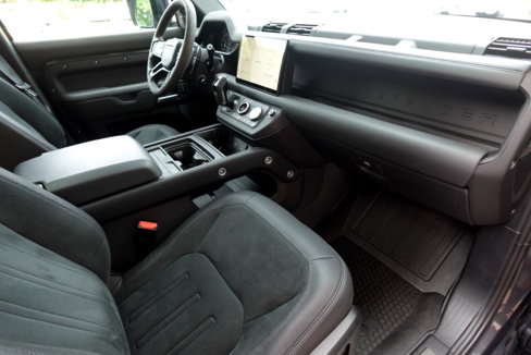 Used 2023 Land Rover Defender 110 V8 image 8
