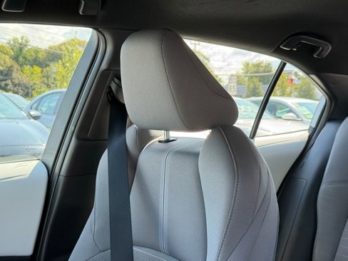 Used 2024 Toyota Corolla SE image 25