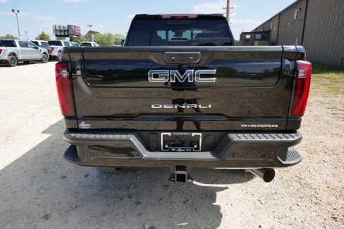 New 2026 GMC Sierra 2500 Denali Ultimate image 4