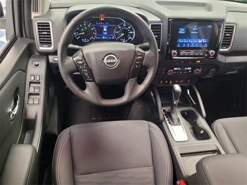 Used 2024 Nissan Frontier SV w/ Hardbody Edition image 6