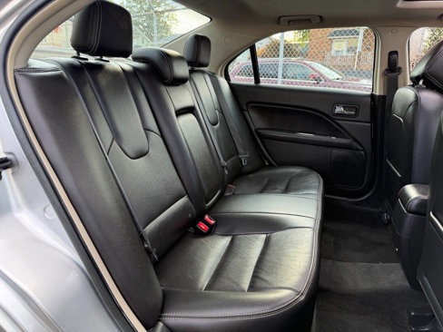 Used 2012 Ford Fusion SEL image 17