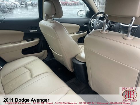 Used 2011 Dodge Avenger Lux image 10