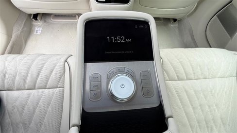 Used 2024 Genesis G90 3.5T image 22
