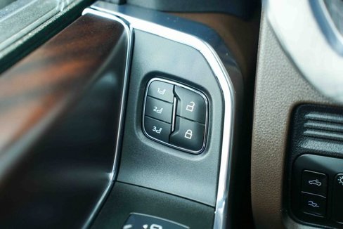 Used 2025 Ford F450 King Ranch w/ Chrome Package image 34
