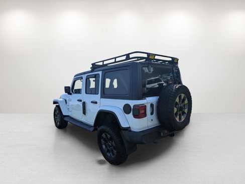 Used 2018 Jeep Wrangler Unlimited Sahara image 7