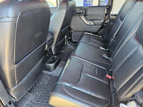 Used 2018 Jeep Wrangler Unlimited Sahara image 8