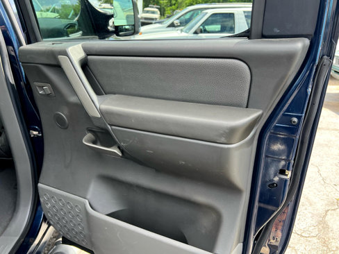 Used 2006 Nissan Titan LE w/ (T01) Tow Pkg image 14