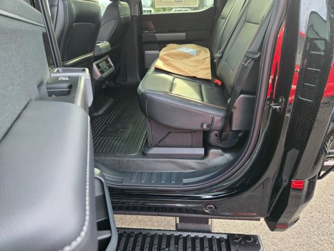 New 2025 Ford F350 Lariat image 6