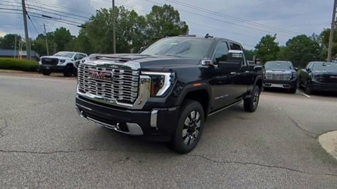 New 2025 GMC Sierra 2500 Denali w/ Denali Reserve Package image 4