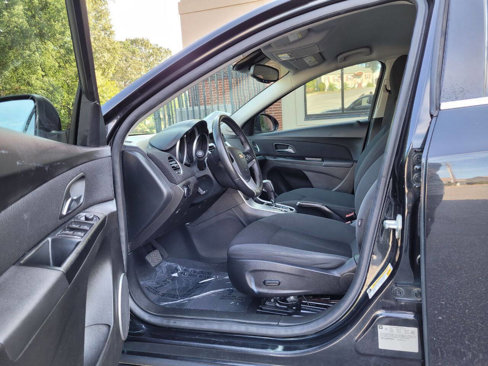 Used 2011 Chevrolet Cruze Eco image 4