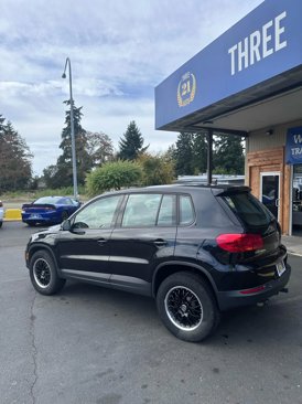 Used 2017 Volkswagen Tiguan S image 4