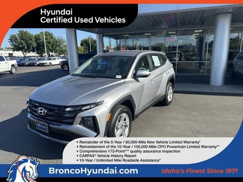 Certified 2025 Hyundai Tucson SE image 1