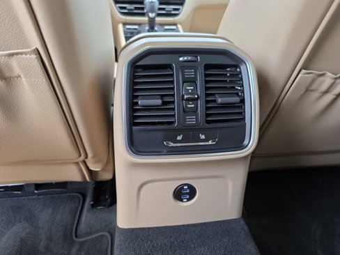 New 2025 Porsche Macan image 28