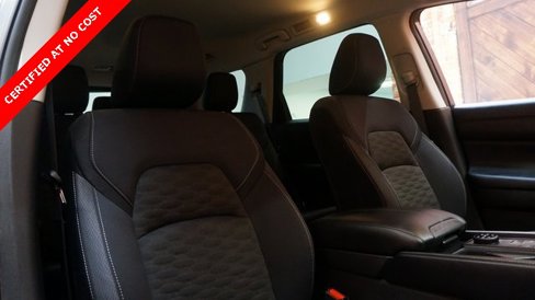 Used 2024 Nissan Pathfinder S image 54