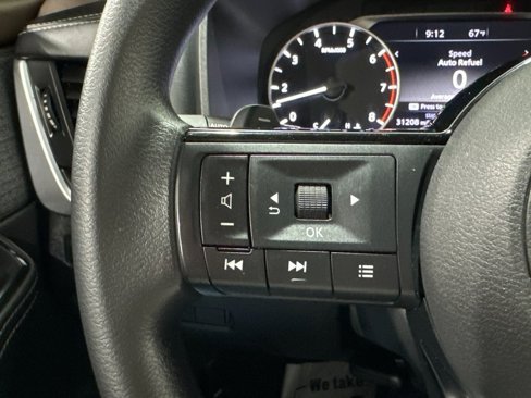 Used 2023 Nissan Rogue SV image 5