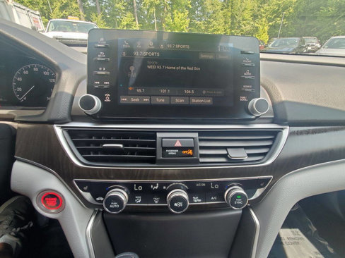 Used 2018 Honda Accord EX image 13