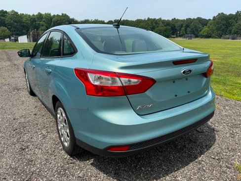 Used 2012 Ford Focus SE image 3