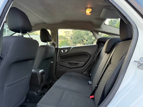 Used 2016 Ford Fiesta SE image 18