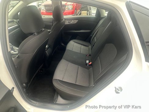 Used 2023 Kia Forte LXS image 10