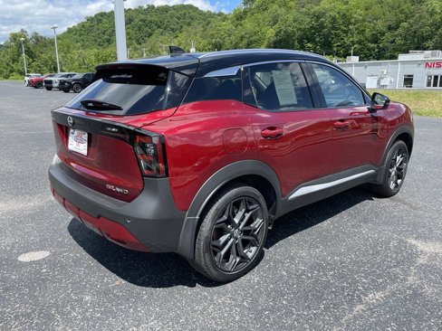 Used 2025 Nissan Kicks SR w/ Illumination Package image 3