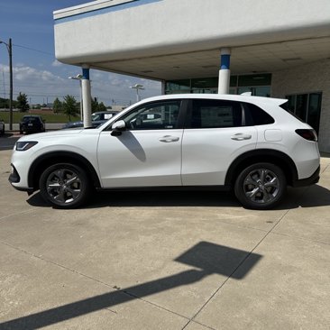 New 2026 Honda HR-V LX image 6