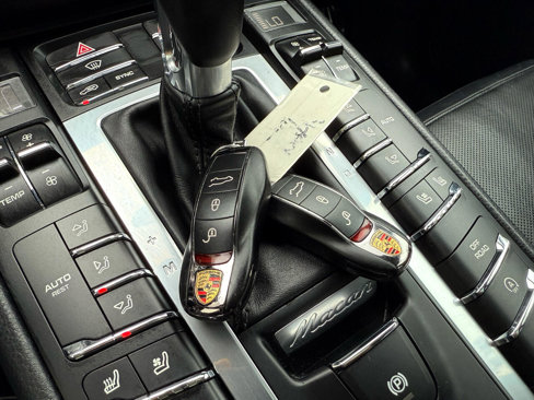 Used 2016 Porsche Macan S image 34