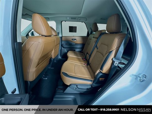 New 2025 Nissan Pathfinder Platinum image 26