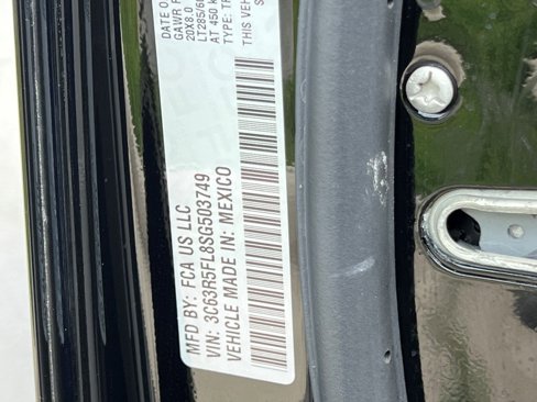 New 2025 RAM 2500 Laramie image 28