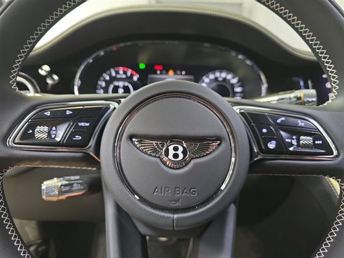 New 2025 Bentley Flying Spur Plug-In Hybrid image 10