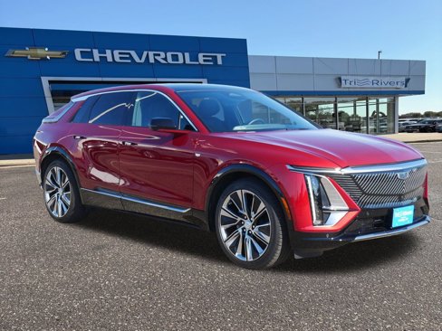 Used 2024 Cadillac Lyriq Luxury w/ LPO, Floor Liner Package image 8