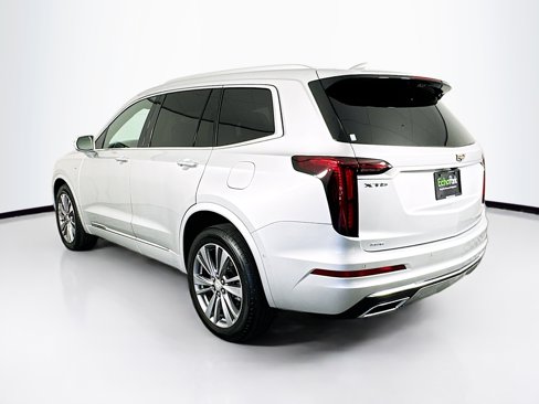 Used 2020 Cadillac XT6 Premium Luxury image 5