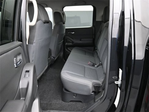 Used 2024 Nissan Frontier SV image 34