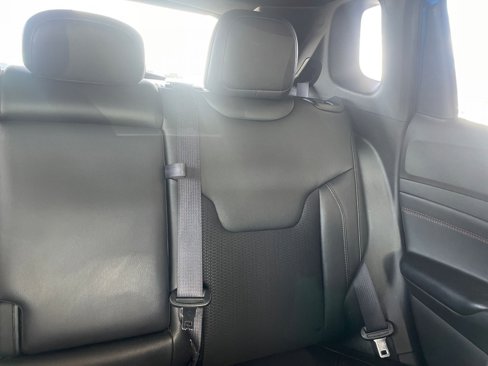 Used 2025 Jeep Compass Trailhawk image 36