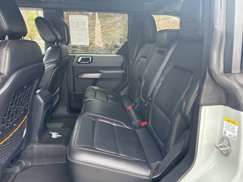 Used 2023 Ford Bronco Badlands w/ Sasquatch Package image 8